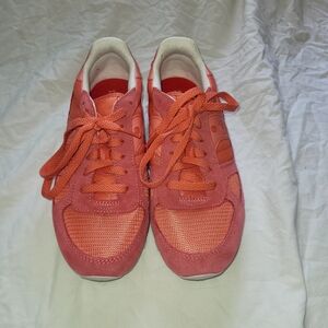 Saucony Women's Coral and Pink Sneakers